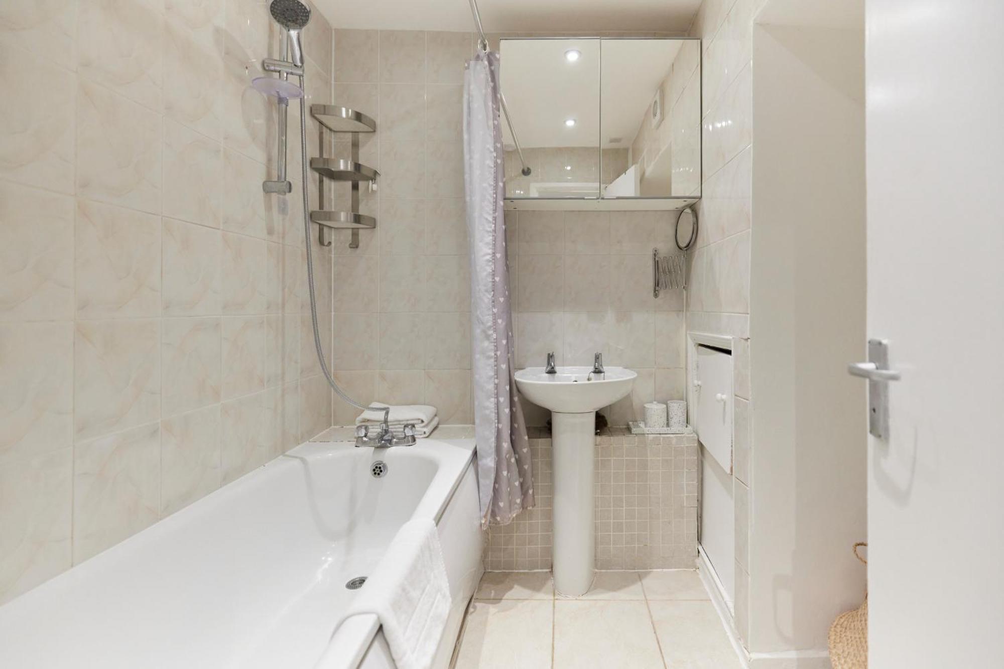 The Kennington Park Crib - Lovely 2Bdr Flat With Garden London Ngoại thất bức ảnh