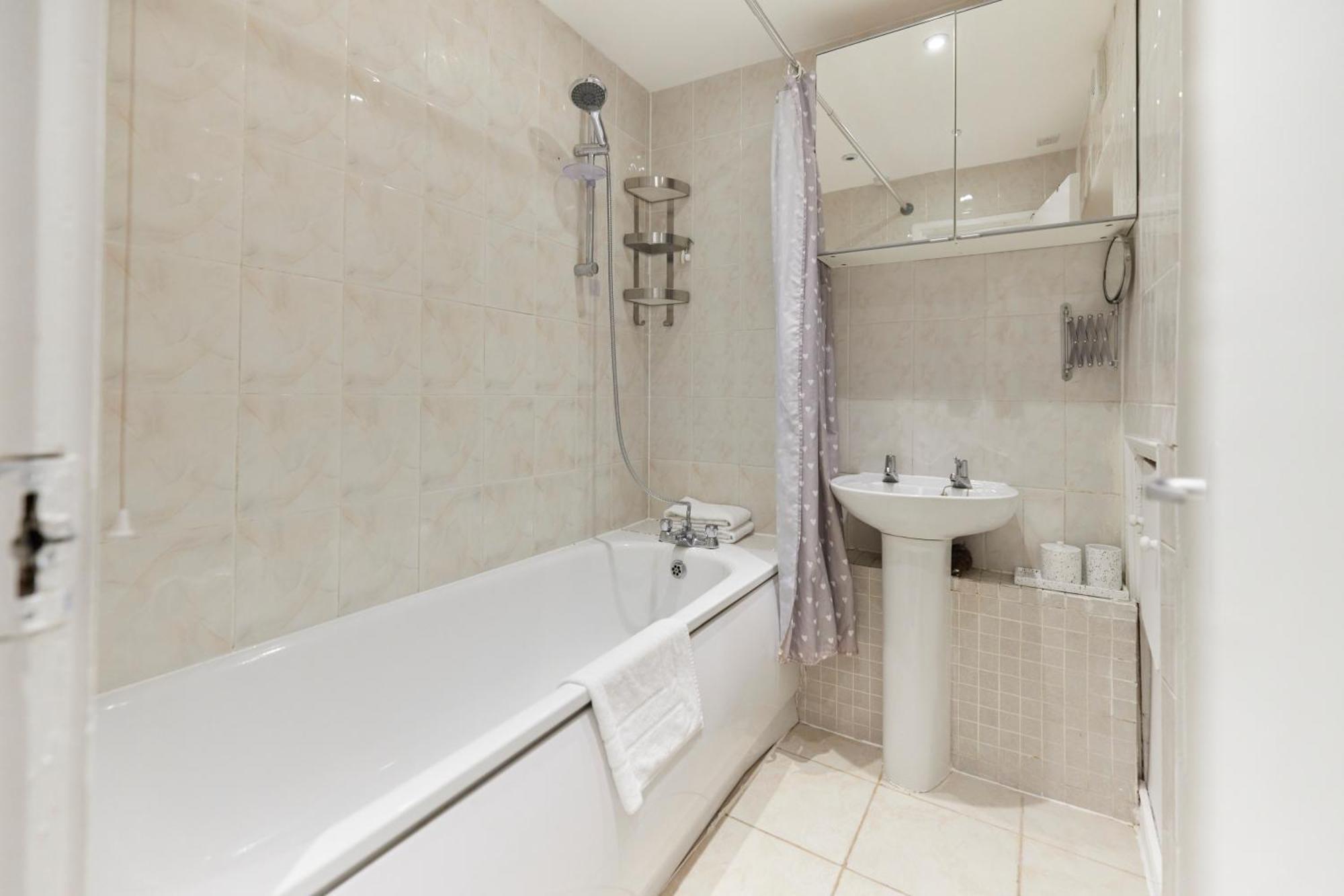 The Kennington Park Crib - Lovely 2Bdr Flat With Garden London Ngoại thất bức ảnh